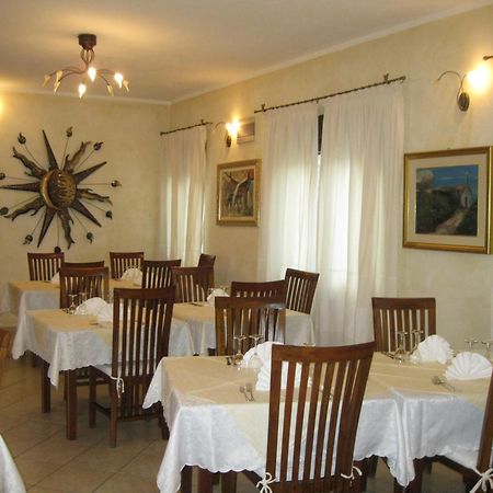 אגליאנטו Hotel Sorgente מראה חיצוני תמונה