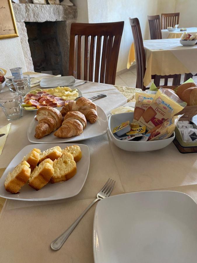 אגליאנטו Hotel Sorgente מראה חיצוני תמונה