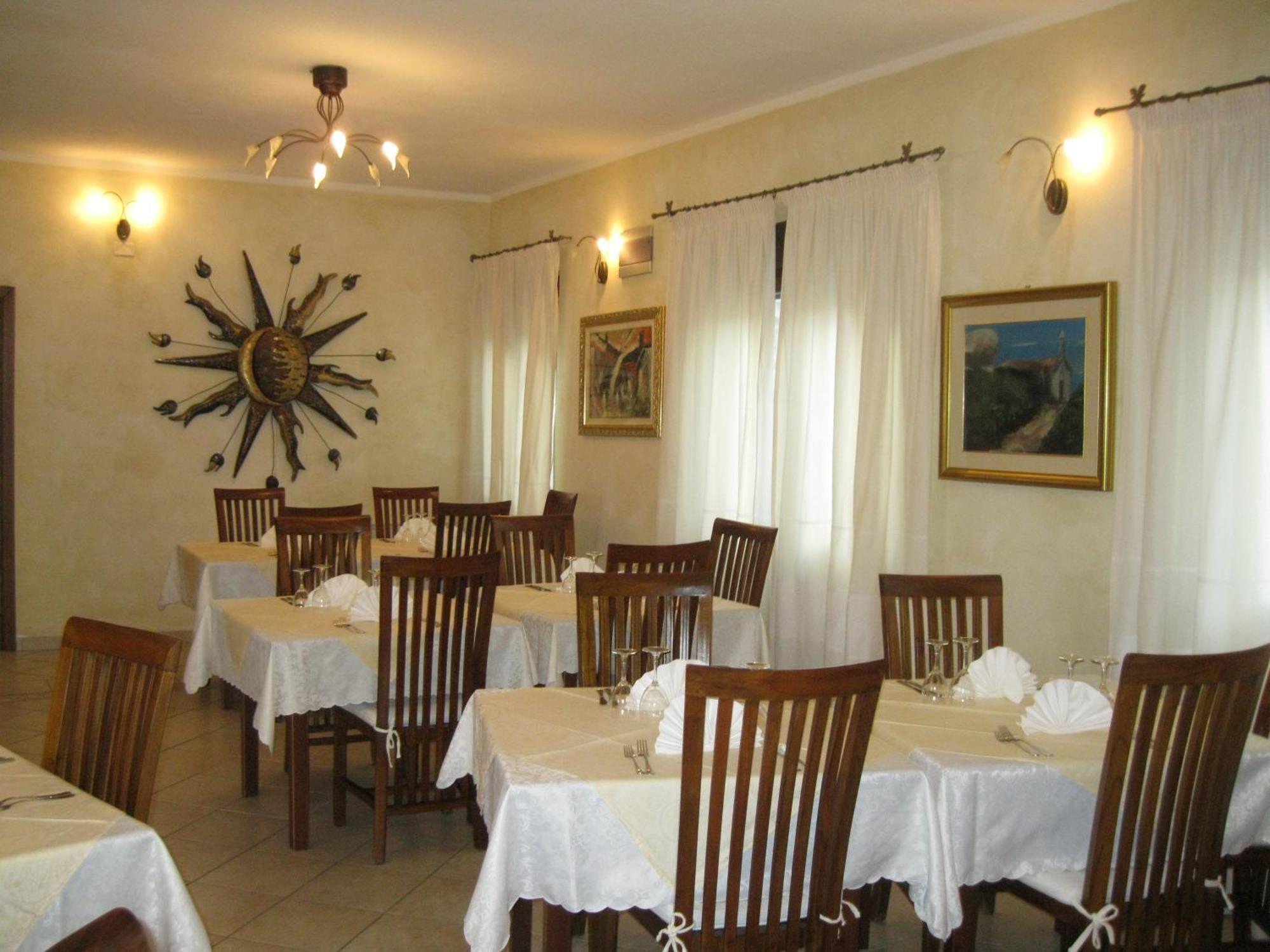 אגליאנטו Hotel Sorgente מראה חיצוני תמונה