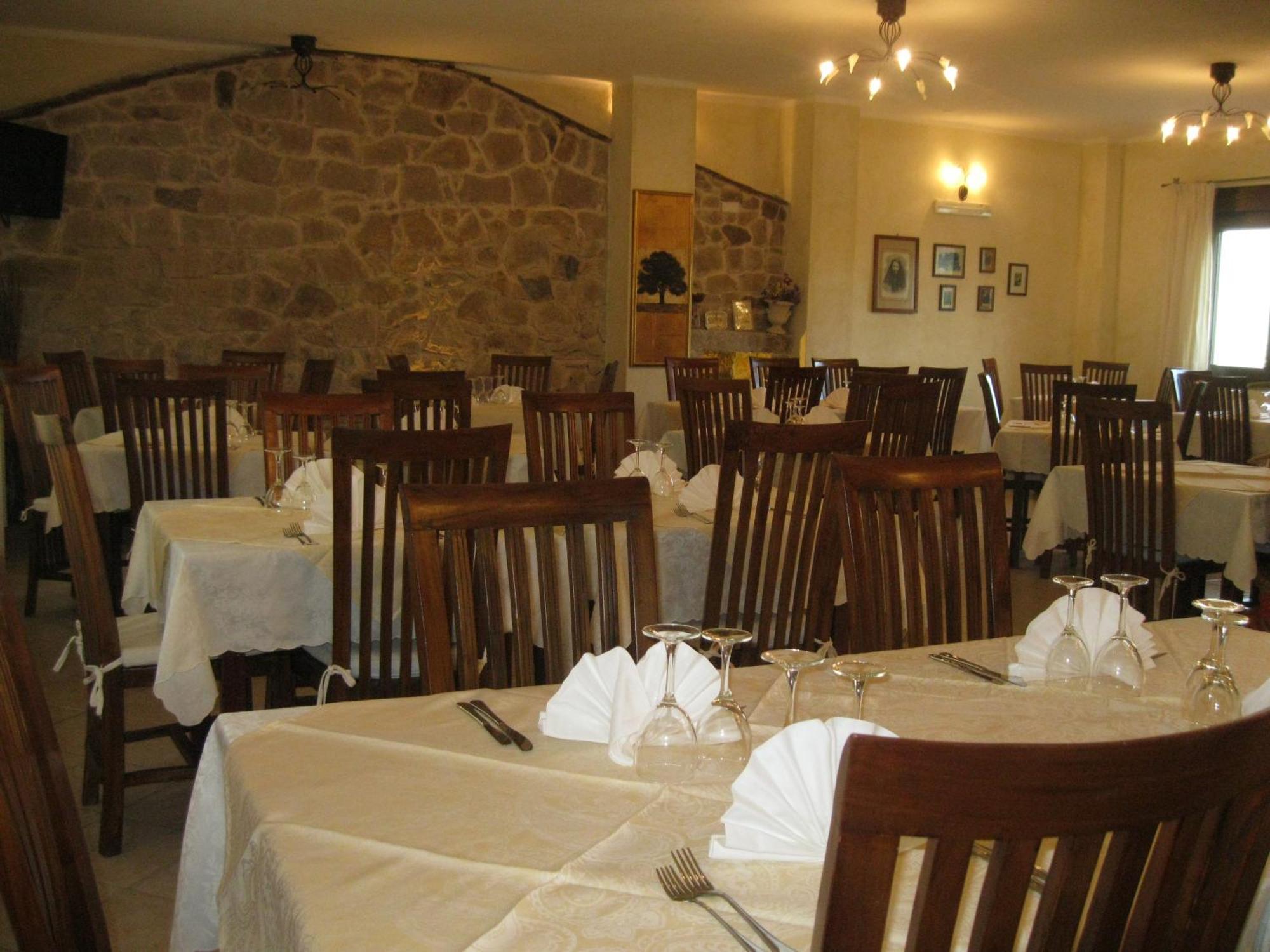 אגליאנטו Hotel Sorgente מראה חיצוני תמונה