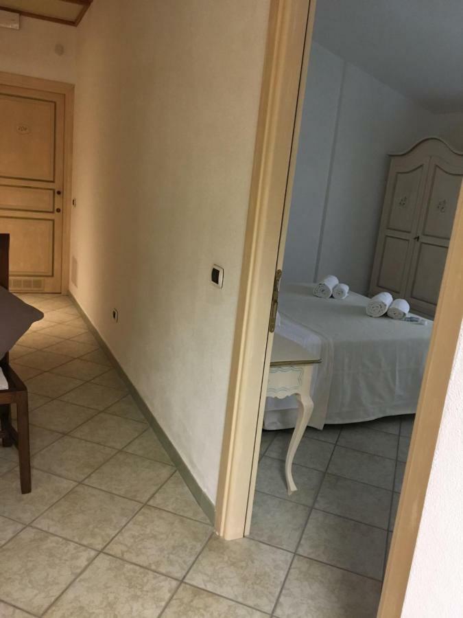 אגליאנטו Hotel Sorgente מראה חיצוני תמונה